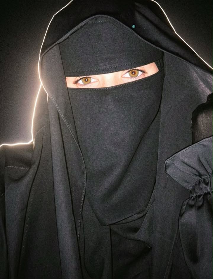 hooriakhan's avatar