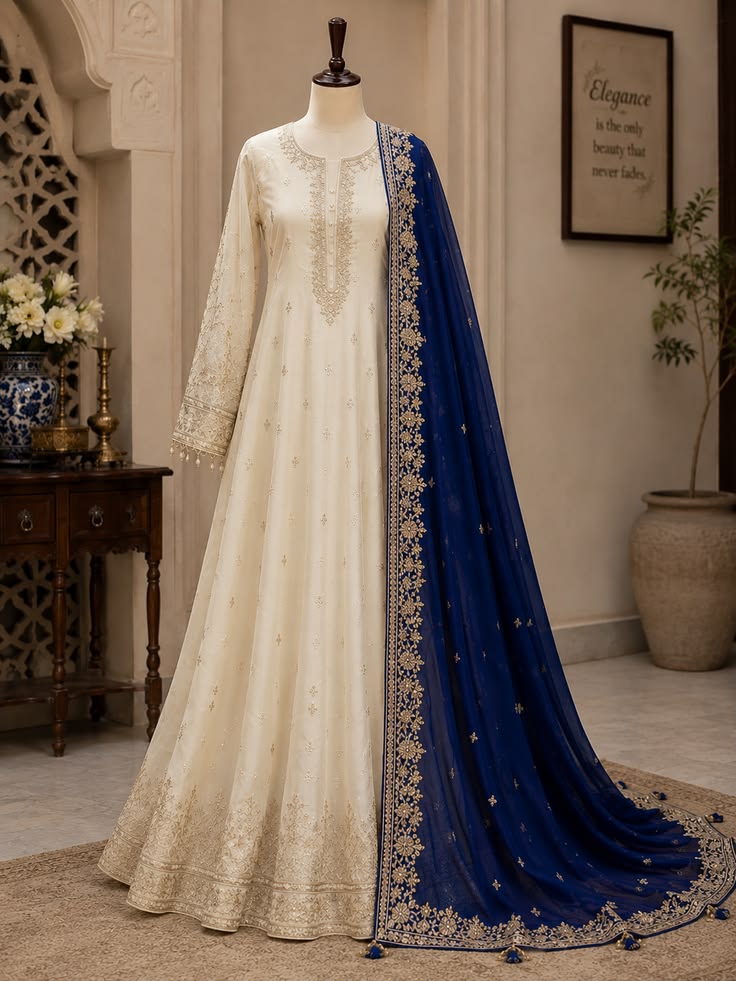 Fashion post on Dostana
