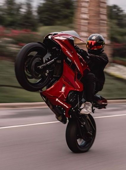 Motovlog post on Dostana