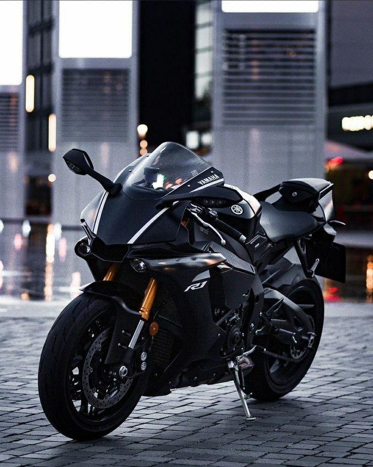 Motovlog post on Dostana
