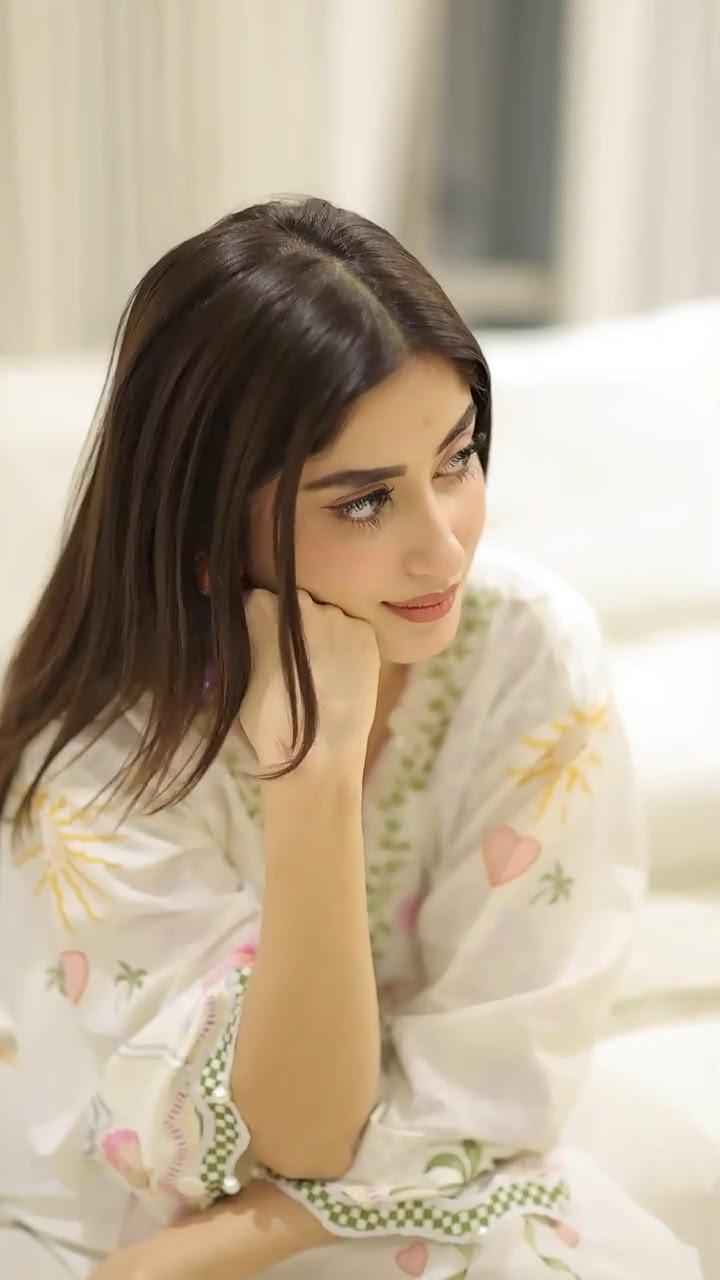 Fashion post on Dostana