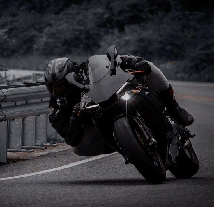 Motovlog post on Dostana