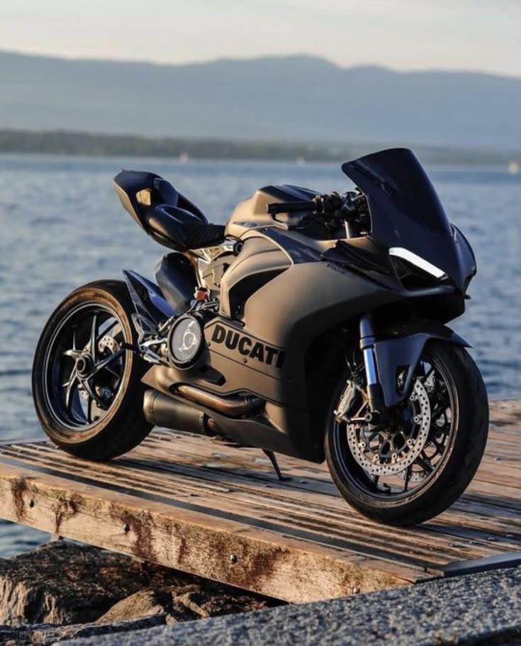 Motovlog post on Dostana