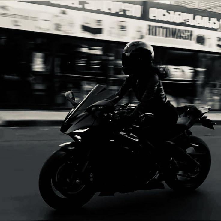 Motovlog post on Dostana