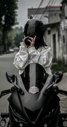 Motovlog post on Dostana