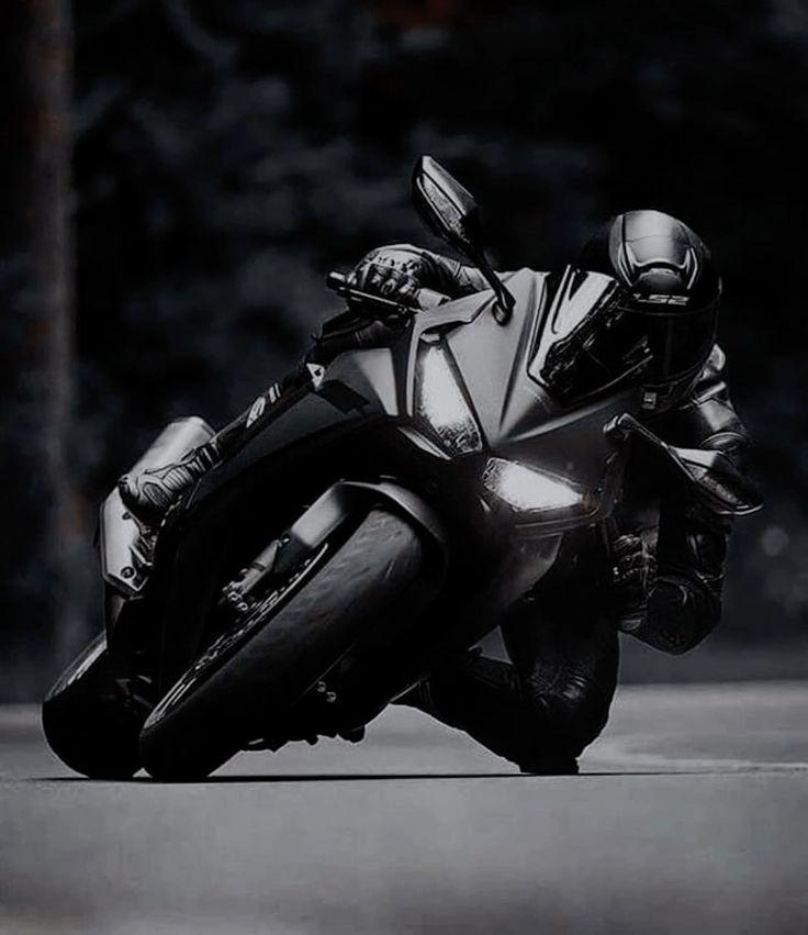 Motovlog post on Dostana