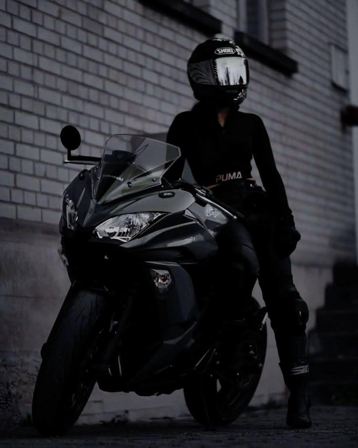 Motovlog post on Dostana