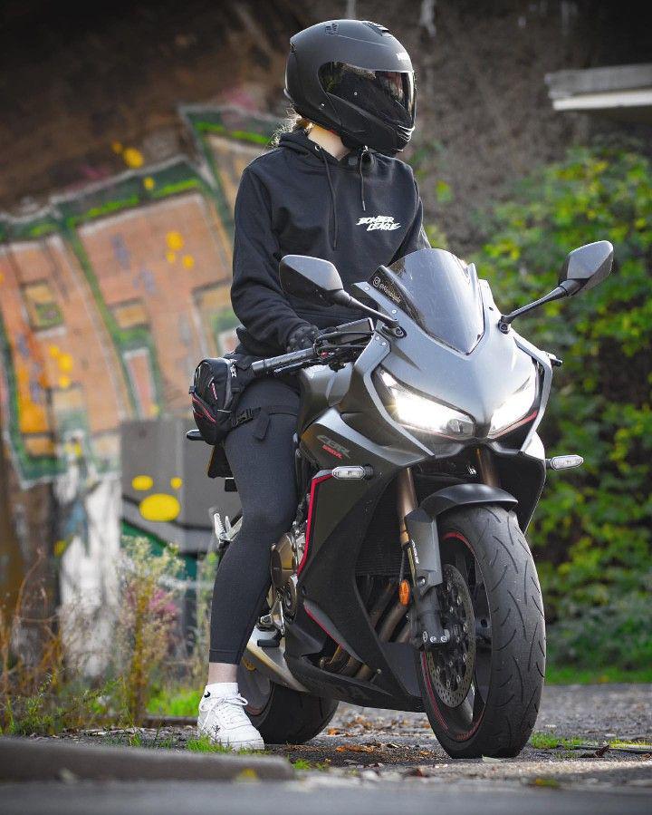 Motovlog post on Dostana