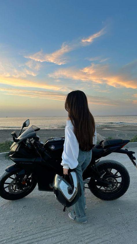 Motovlog post on Dostana