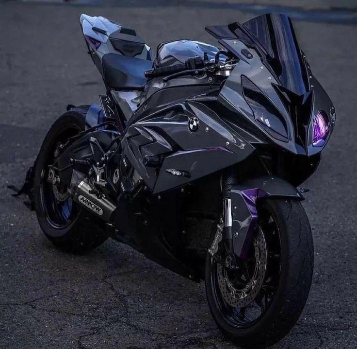 Motovlog post on Dostana