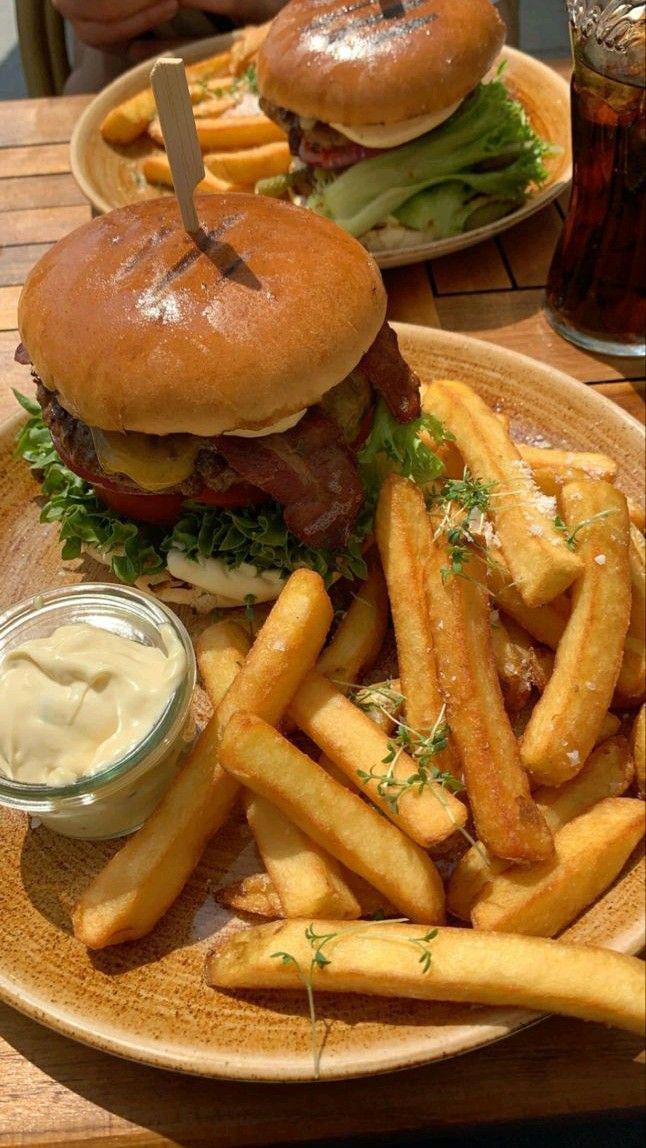 Food post on Dostana