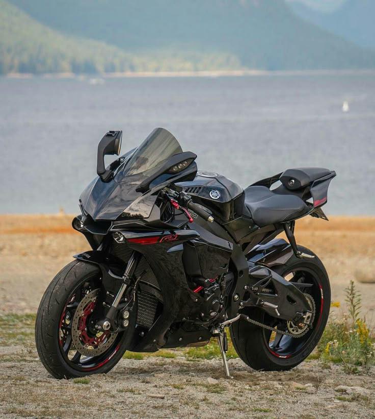 Motovlog post on Dostana