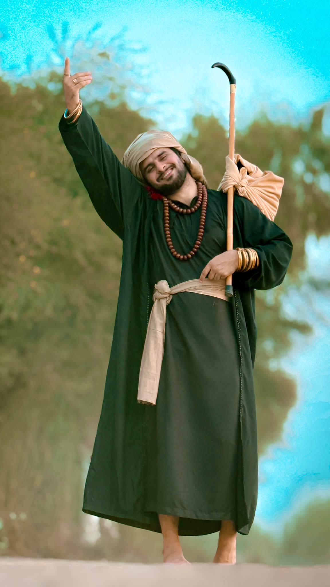 آ چَل ماہی میرے سامنے آ کے بَہہ
تیرا رَج رَج کے دیدار کراں
پا اَکھیاں تیریاں اَکھیاں وِچ
ہر جنمِ دا اِظہار…